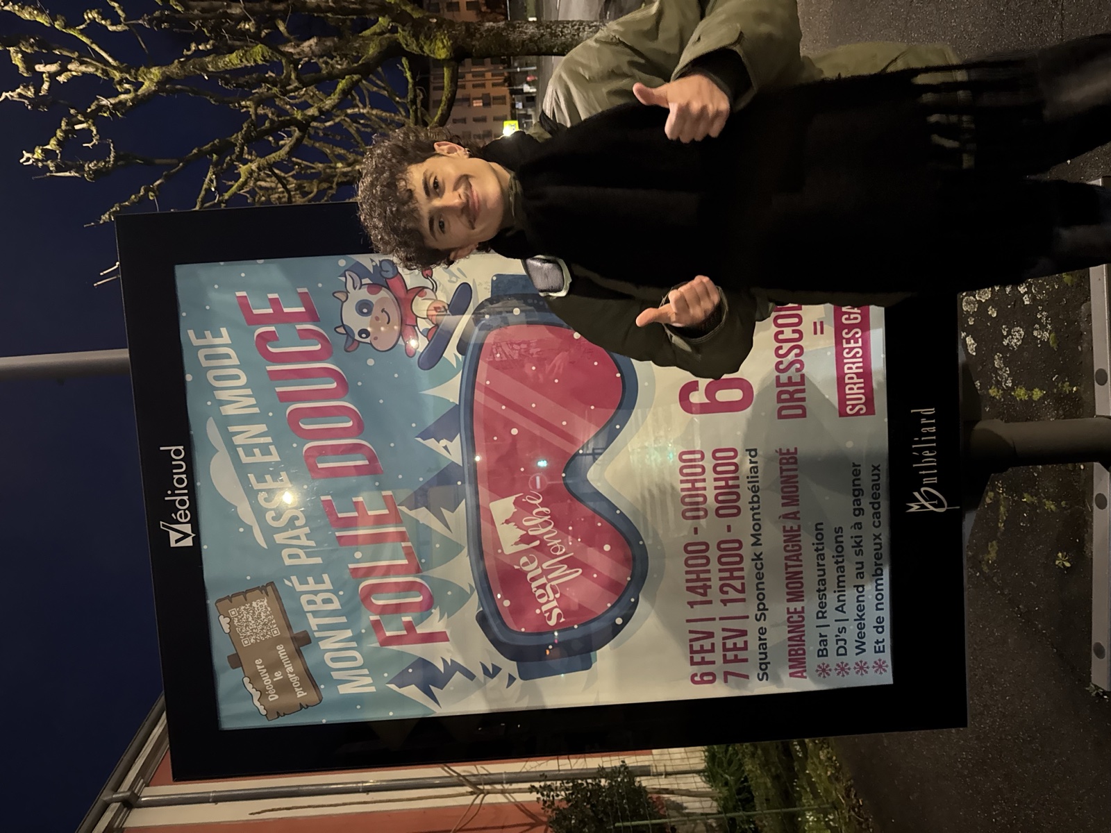 Affiche Folie Douce en affichage urbain